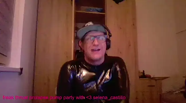 Snapshot of Bigthroaterboy chatting on 01.24.25 Bigthroaterboy online show from 01.24.25