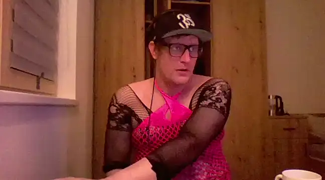 Snapshot of Bigthroaterboy chatting on 01.30.25 Bigthroaterboy online show from 01.30.25