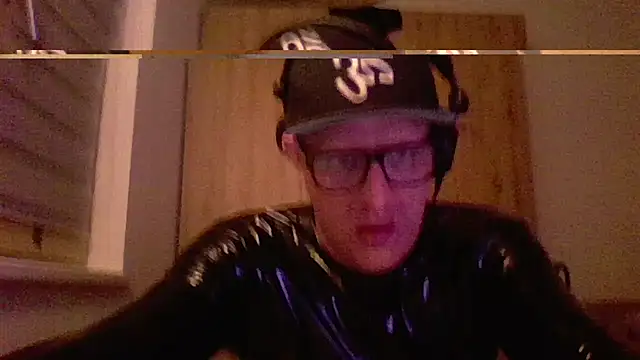 Snapshot of Bigthroaterboy chatting on 02.15.25 Bigthroaterboy online show from 02.15.25