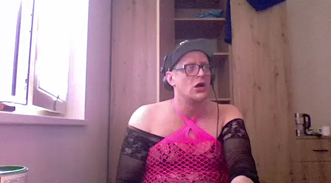 Snapshot of Bigthroaterboy chatting on 03.01.25 Bigthroaterboy online show from 03.01.25