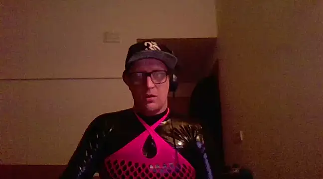 Snapshot of Bigthroaterboy chatting on 03.15.25 Bigthroaterboy online show from 03.15.25