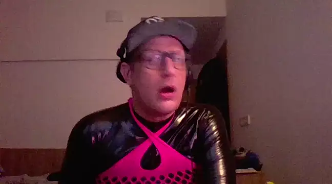 Snapshot of Bigthroaterboy chatting on 03.16.25 Bigthroaterboy online show from 03.16.25