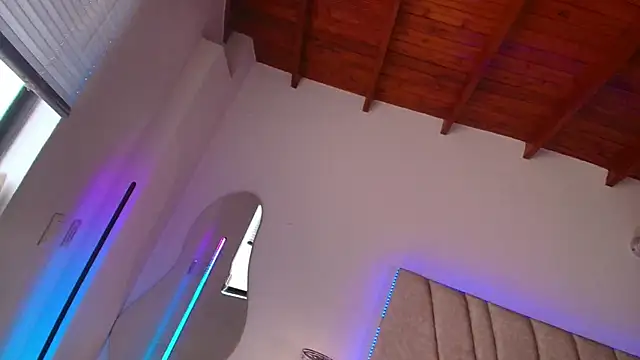 LeahPrada  online show from 02.10.25