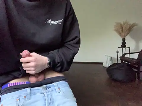 KendrickJiz online show from 10.21.25