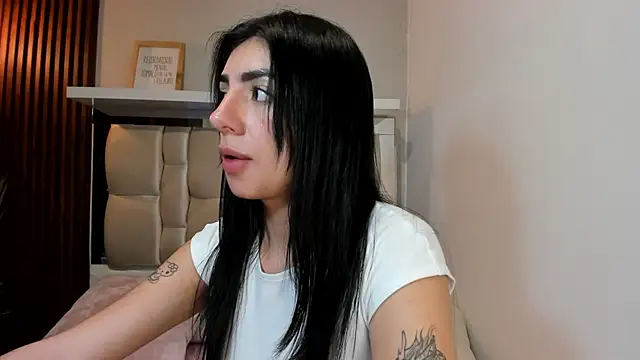 ANTONELLA  ROUSE  online show from 02.24.25