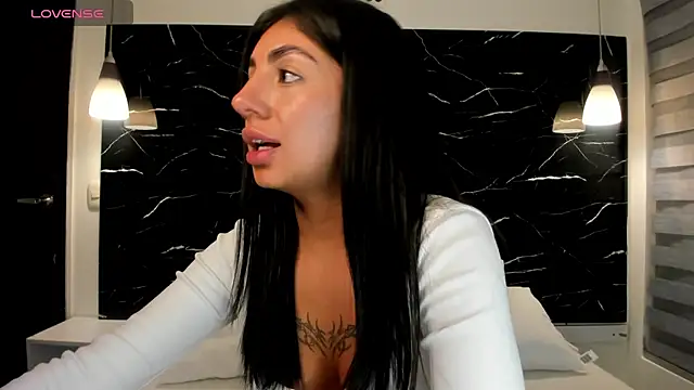 ANTONELLA  ROUSE  online show from 03.15.25