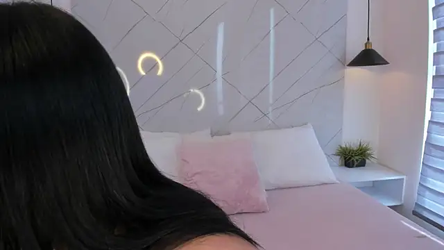 ANTONELLA  ROUSE  online show from 09.28.25