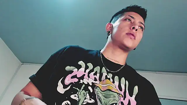 Snapshot of Aleja1214 chatting on 02.23.25 Aleja1214 online show from 02.23.25