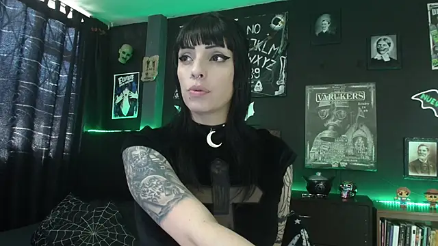 Snapshot of Goddess_Mortem chatting on 05.09.26 Goddess Mortem online show from 05.09.26