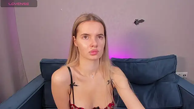 Erika Carpenter online show from 01.14.25