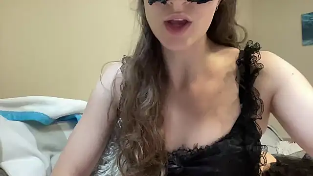 Snapshot of lexihot0000 chatting on 09.26.25 lexihot0000 online show from 09.26.25