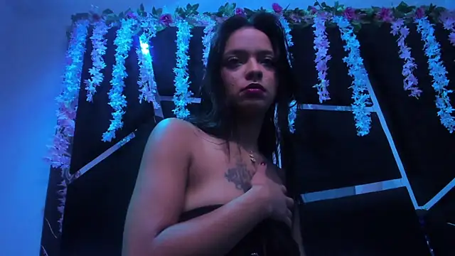 Snapshot of MaddyHudson chatting on 10.10.25 MaddyHudson online show from 10.10.25