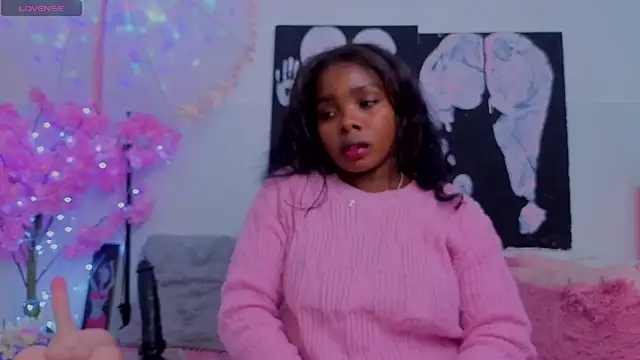 Snapshot of KilyetVera3x chatting on 02.13.26 KilyetVera3x online show from 02.13.26