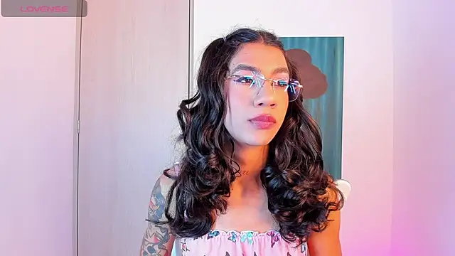 sofiaa grey  online show from 02.12.26