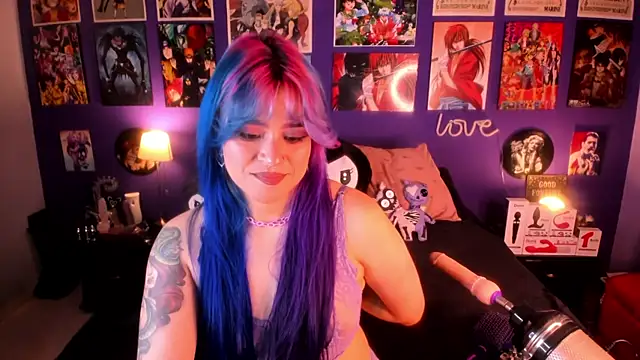 Snapshot of anne_cross chatting on 02.13.25 anne cross online show from 02.13.25