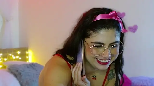 Snapshot of Juliietha_servas chatting on 02.15.25 Juliietha servas online show from 02.15.25