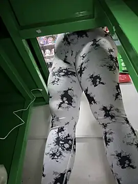 Snapshot of Sol_biglips chatting on 01.11.25 Sol biglips online show from 01.11.25