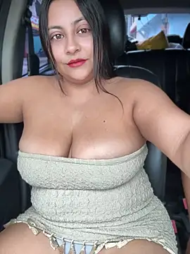 Snapshot of Sol_biglips chatting on 04.18.26 Sol biglips online show from 04.18.26
