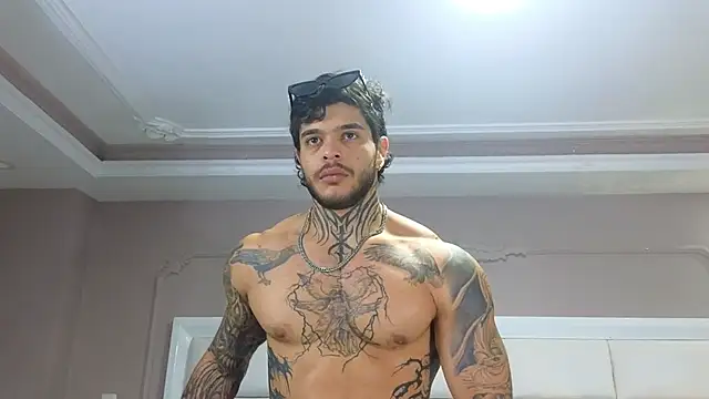 Snapshot of ray_coopers chatting on 11.08.25 ray coopers online show from 11.08.25