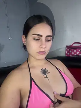 Snapshot of Azuna25 chatting on 05.31.26 Azuna25 online show from 05.31.26