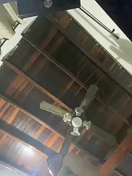 Snapshot of tom_thick chatting on 12.20.24 tom thick online show from 12.20.24