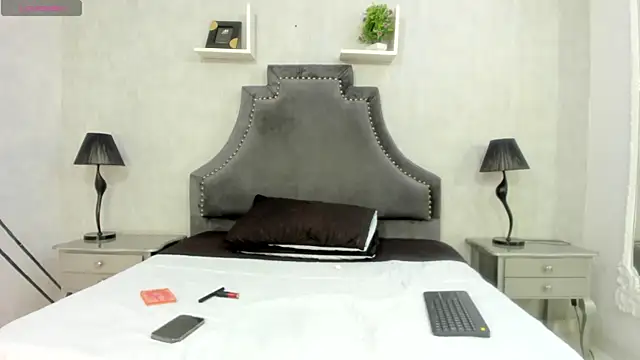 LaurenSnow online show from 01.13.26