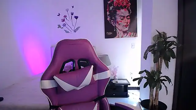 esmeraldaa230 online show from 03.14.26