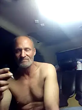 Snapshot of FloppyPickle4u chatting on 02.07.25 FloppyPickle4u online show from 02.07.25