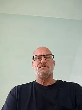 Snapshot of FloppyPickle4u chatting on 07.18.26 FloppyPickle4u online show from 07.18.26