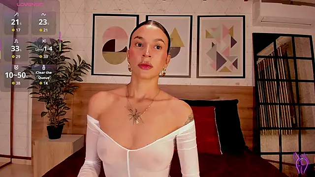 LunaRuso online show from 11.01.25