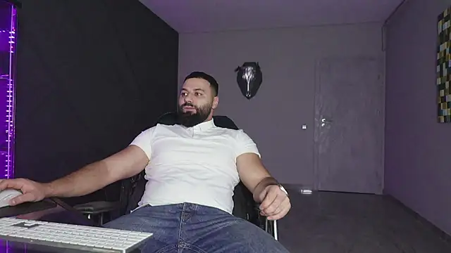 Snapshot of mattmasterss chatting on 02.05.26 mattmasterss online show from 02.05.26