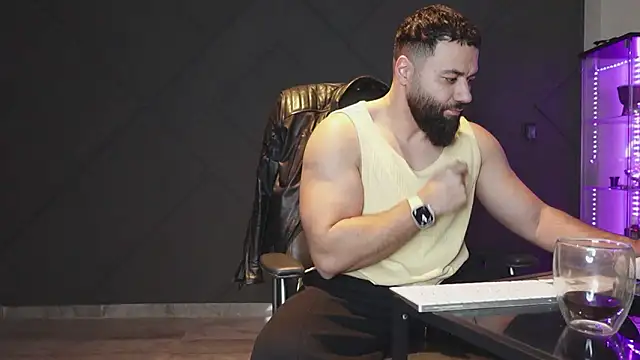 Snapshot of mattmasterss chatting on 02.25.26 mattmasterss online show from 02.25.26