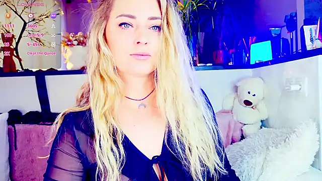 Snapshot of _JuliaSpace_ chatting on 05.06.26 JuliaSpace online show from 05.06.26