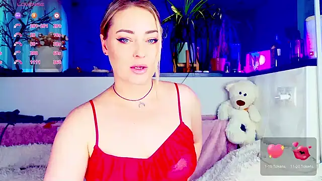 Snapshot of _JuliaSpace_ chatting on 05.17.26 JuliaSpace online show from 05.17.26