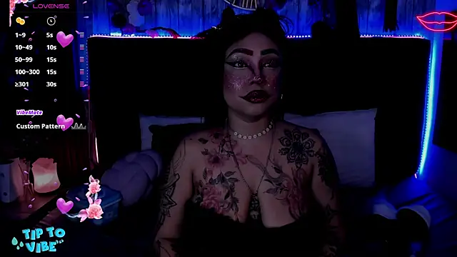 Neko Misaki online show from 11.29.25