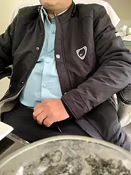 Snapshot of Hot-man39 chatting on 01.01.25 Hot-man39 online show from 01.01.25