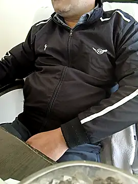 Snapshot of Hot-man39 chatting on 01.25.25 Hot-man39 online show from 01.25.25