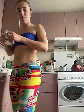 Snapshot of AlisaKissss chatting on 09.15.25 AlisaKissss online show from 09.15.25