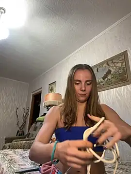 Snapshot of AlisaKissss chatting on 09.28.25 AlisaKissss online show from 09.28.25