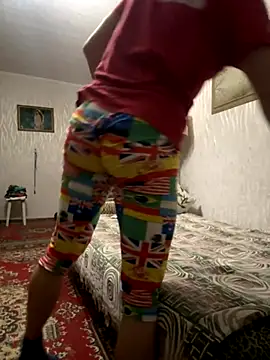 Snapshot of AlisaKissss chatting on 10.18.25 AlisaKissss online show from 10.18.25