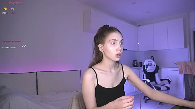 Snapshot of haileyishere chatting on 06.05.26 haileyishere online show from 06.05.26