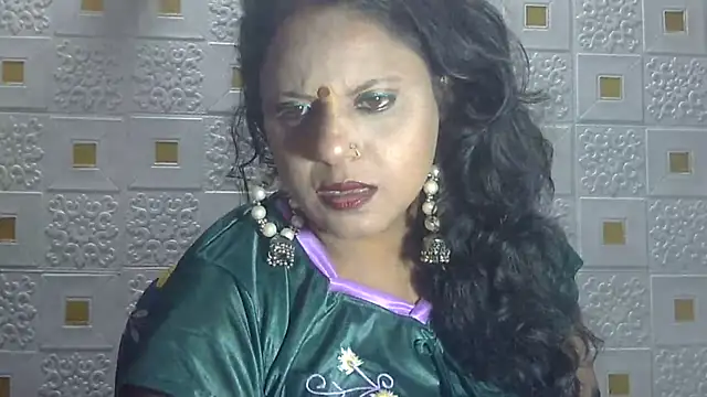 Snapshot of Sexy_komolika chatting on 03.18.25 Sexy komolika online show from 03.18.25