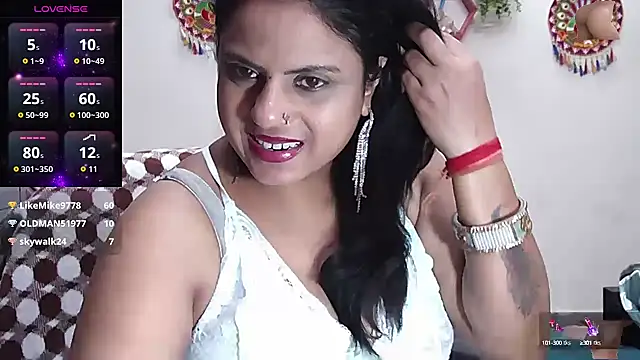 Snapshot of Sexy_komolika chatting on 09.30.25 Sexy komolika online show from 09.30.25
