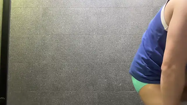 Snapshot of taka32204 chatting on 12.14.25 taka32204 online show from 12.14.25