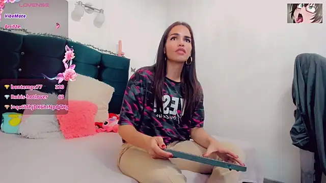 Snapshot of Rubi_30 chatting on 01.31.25 Rubi 30 online show from 01.31.25