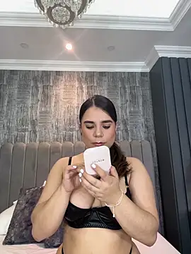 ThaniaJones online show from 02.13.26