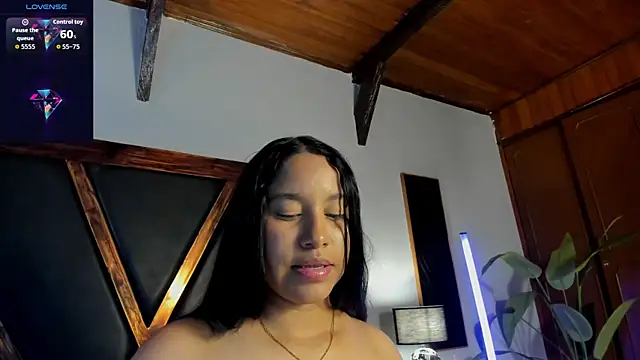 EmiliWilliams online show from 05.26.26