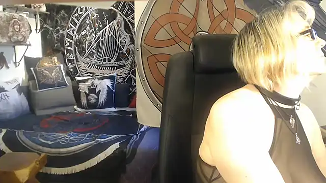 TittenMichelle online show from 03.18.25