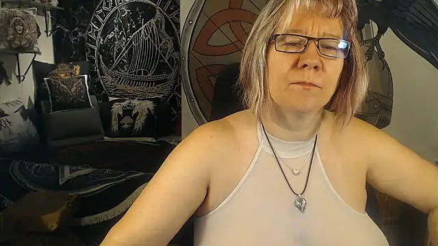 TittenMichelle online show from 10.05.25