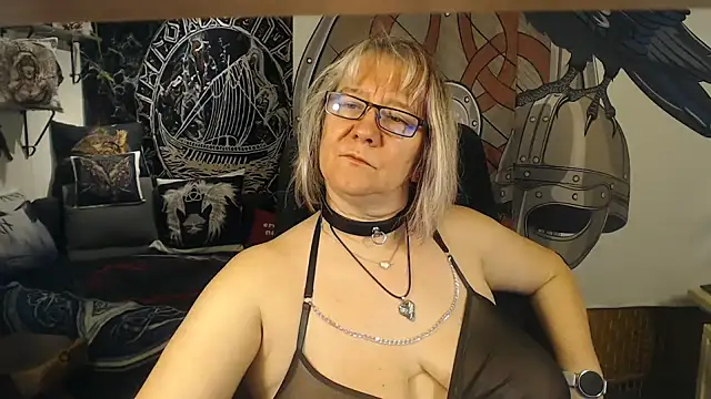 TittenMichelle online show from 11.21.25